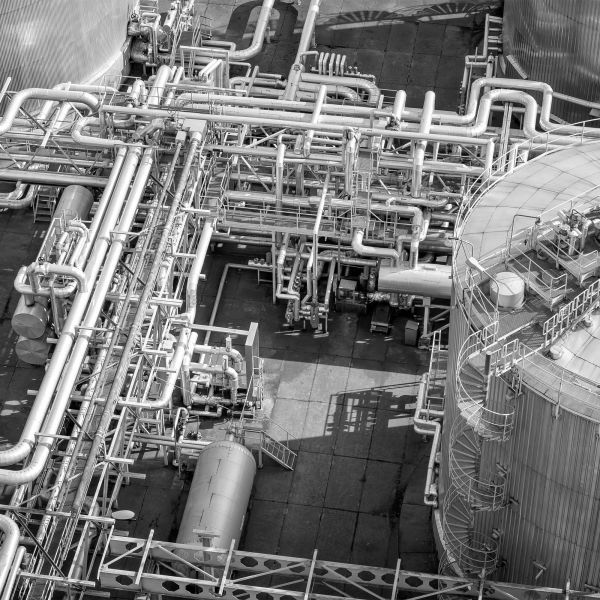 Wie können Projektdurchlaufzeiten im Anlagenbau realistisch verkürzt werden?